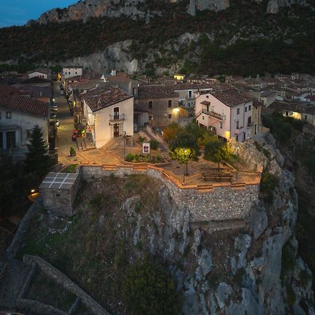 Bed and Breakfast Il Belvedere à Civita Extérieur photo