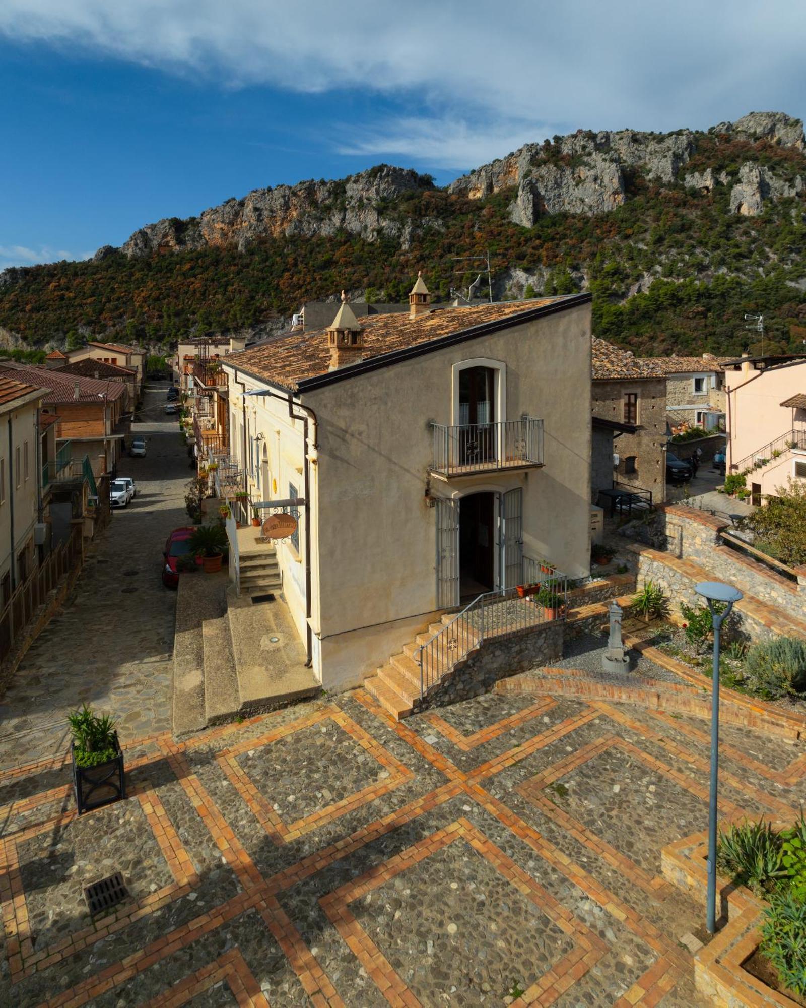 Bed and Breakfast Il Belvedere à Civita Extérieur photo